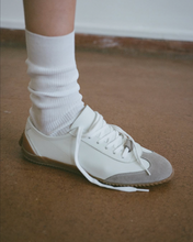 Load image into Gallery viewer, DESERT SNEAKER (WHITE)