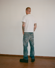 Load image into Gallery viewer, WASHED STRAIGHT JEANS (BLUE)