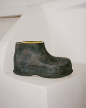 Load image into Gallery viewer, VULCANIZED PATINA LOW BOOT (BLACK-ON-BROWN)